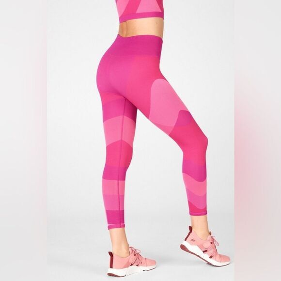 Fabletics Very Berry Multi Colorblock High-Waist Seamless Capri Leggings M - Picture 12 of 12